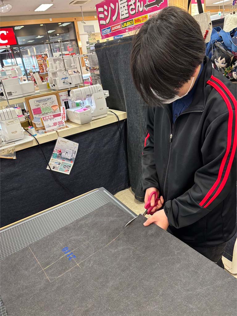 ソーイング教室(中学生さんのデニムのティシュカバー作り)01